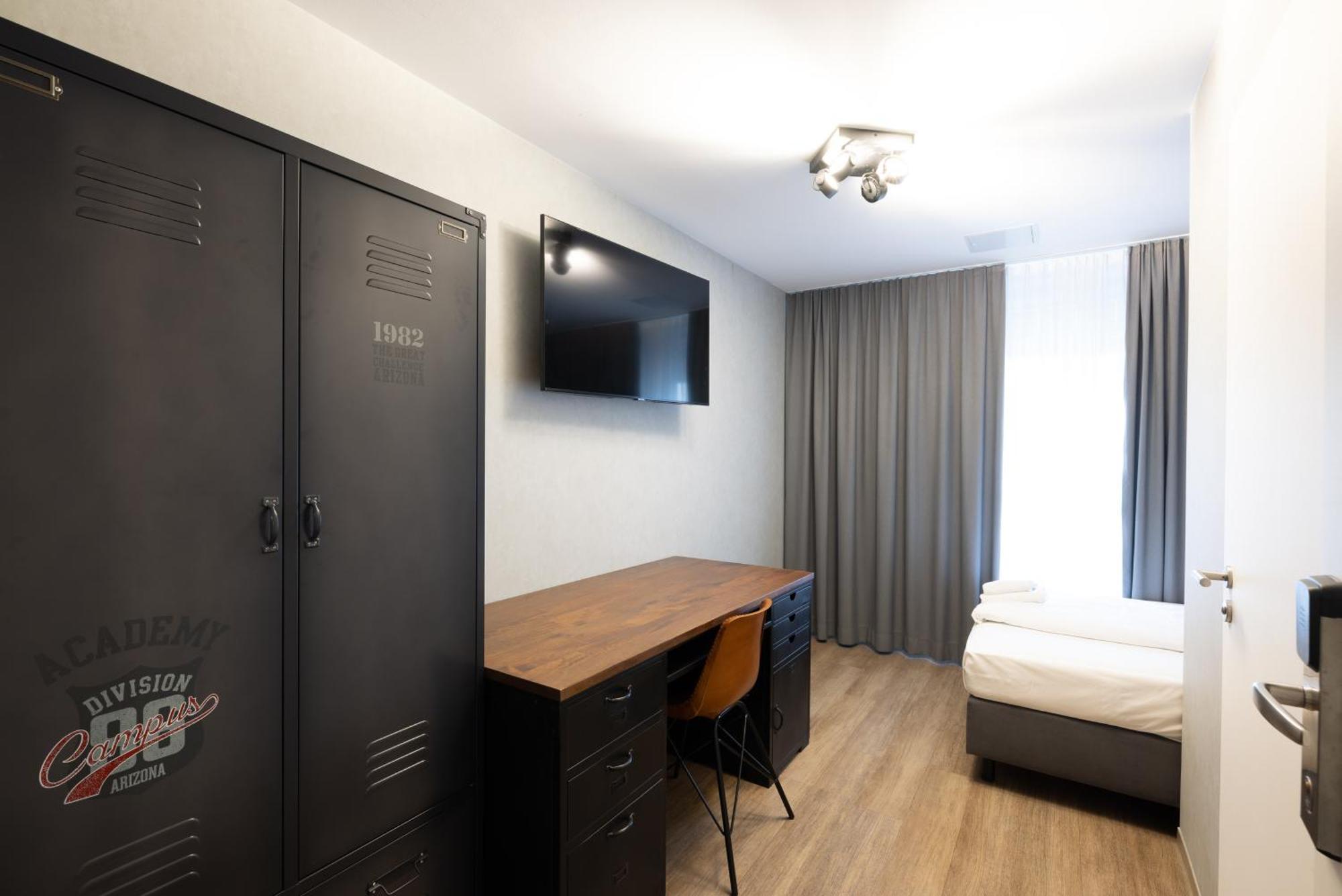 Hostel Single Room,1704963786:JPEG